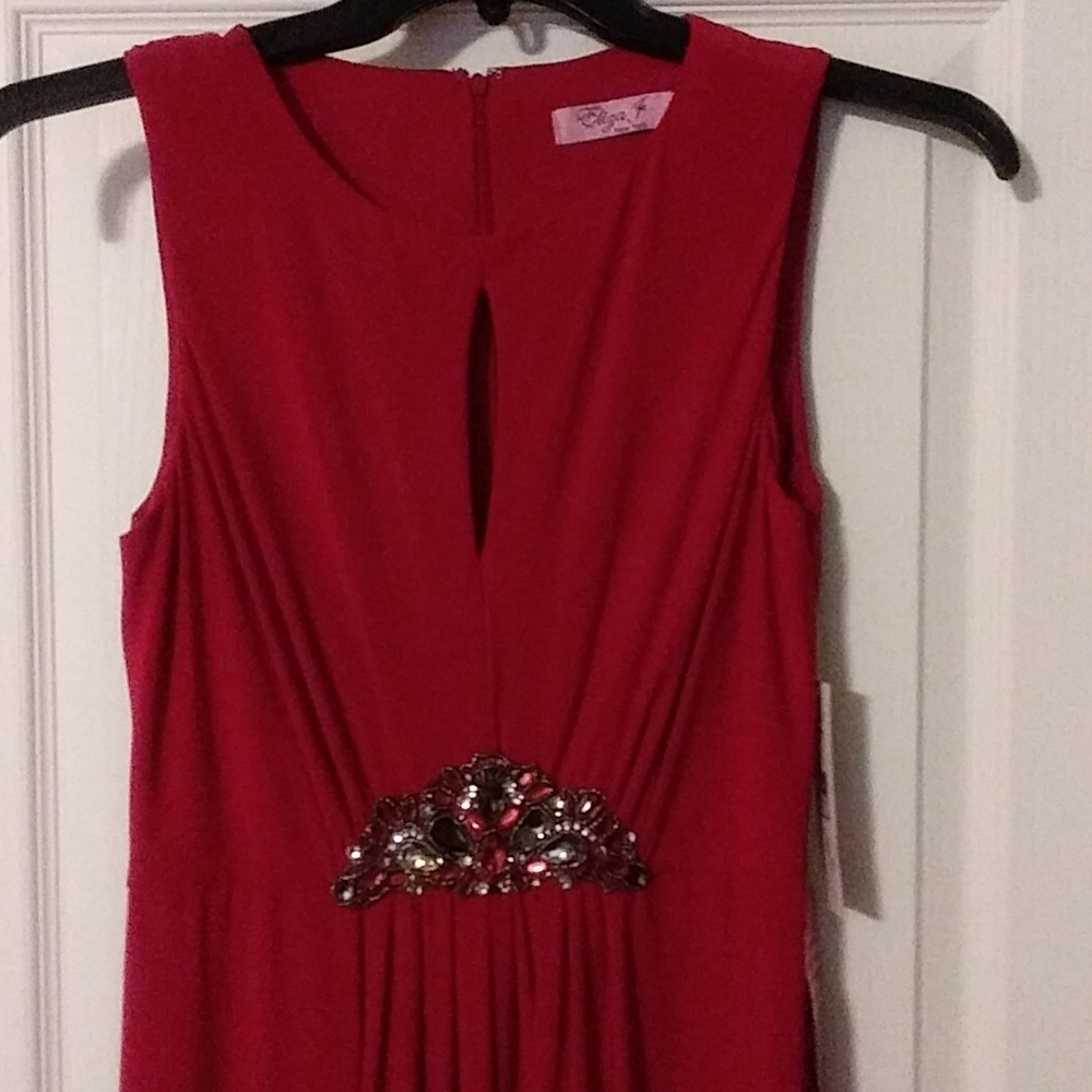 Formal Dress - Picture 2 of 12